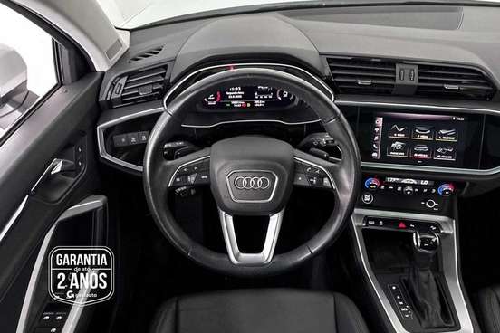 AUDI-Q3-2020