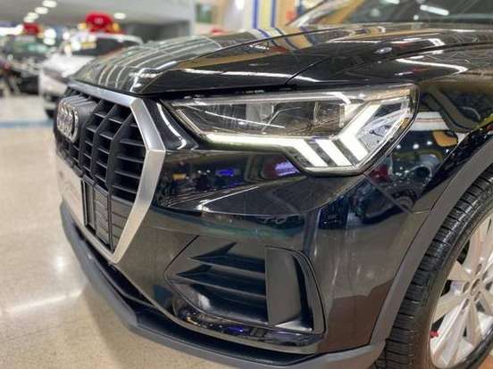 AUDI-Q3-2021