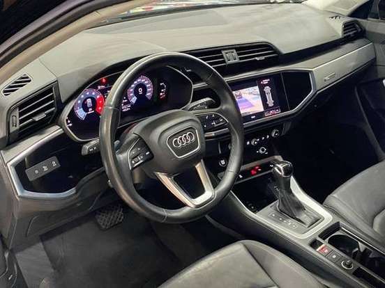 AUDI-Q3-2021