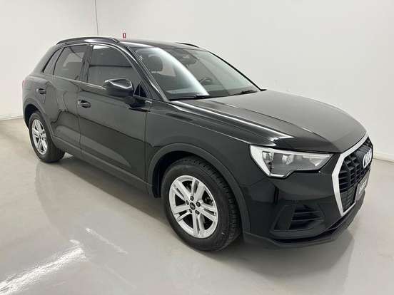 AUDI-Q3-2021