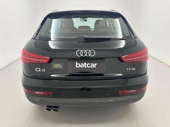 AUDI-Q3-2018