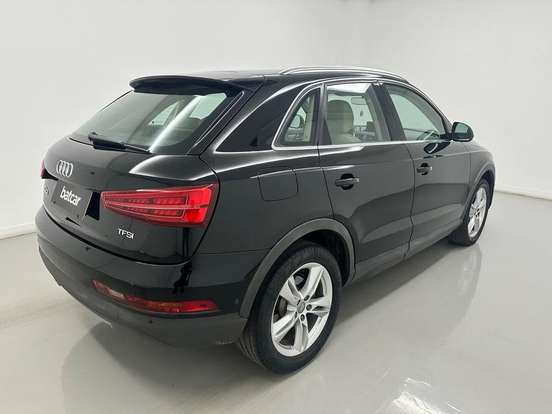 AUDI-Q3-2018