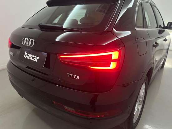 AUDI-Q3-2018