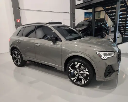 AUDI Q3 2.0 40 TFSI GASOLINA PERFORMANCE BLACK PLUS QUATTRO TIPTRONIC
