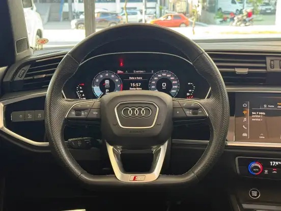 AUDI-Q3-2.0 40 TFSI GASOLINA PERFORMANCE BLACK QUATTRO TIPTRONIC AUDI-Q3-2024