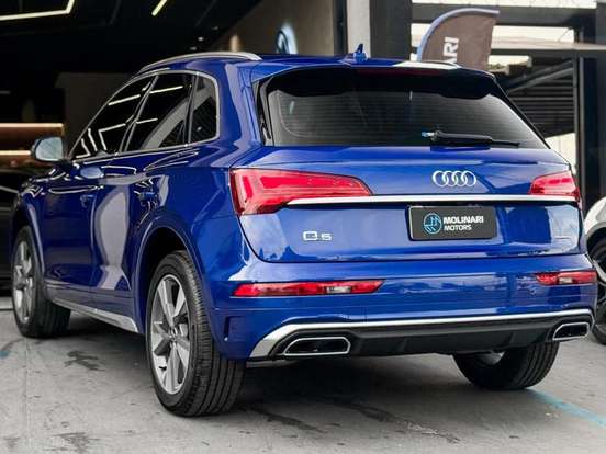 AUDI-Q5-2021
