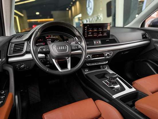 AUDI-Q5-2021