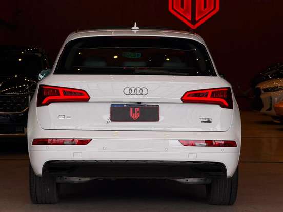AUDI-Q5-2018