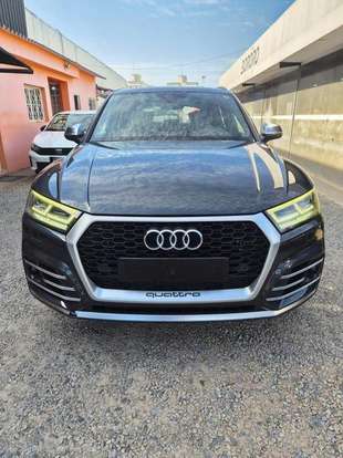 AUDI-Q7-2018