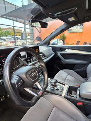 AUDI-Q7-2018