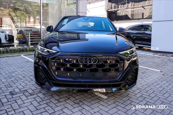 AUDI-Q8-2025