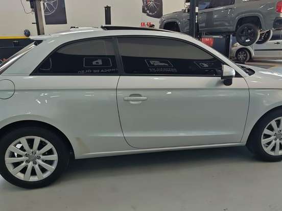 AUDI-A1-1.4 TFSI ATTRACTION 16V 122CV GASOLINA 2P AUTOMÁTICO AUDI-A1-2011