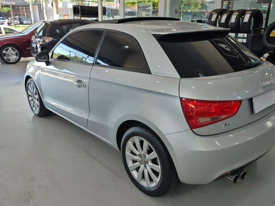 AUDI-A1-1.4 TFSI ATTRACTION 16V 122CV GASOLINA 2P AUTOMÁTICO AUDI-A1-2011