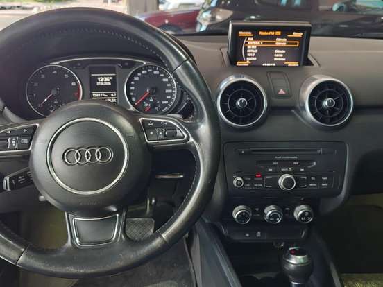 AUDI-A1-1.4 TFSI ATTRACTION 16V 122CV GASOLINA 2P AUTOMÁTICO AUDI-A1-2011