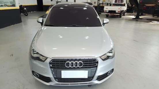 AUDI-A1-2011