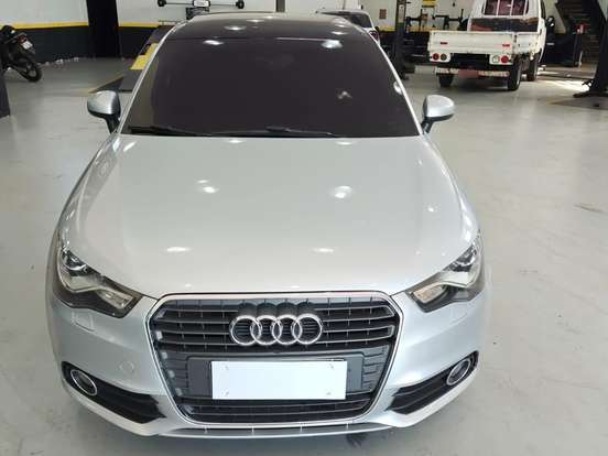 AUDI-A1-1.4 TFSI ATTRACTION 16V 122CV GASOLINA 2P AUTOMÁTICO AUDI-A1-2011