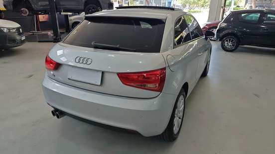 AUDI-A1-2011