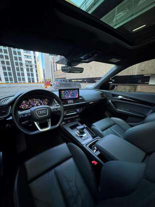 AUDI-Q5-2021