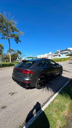 AUDI-RS Q8-2020