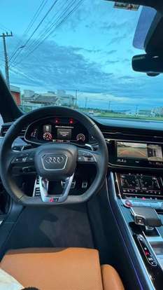 AUDI-RS Q8-2020