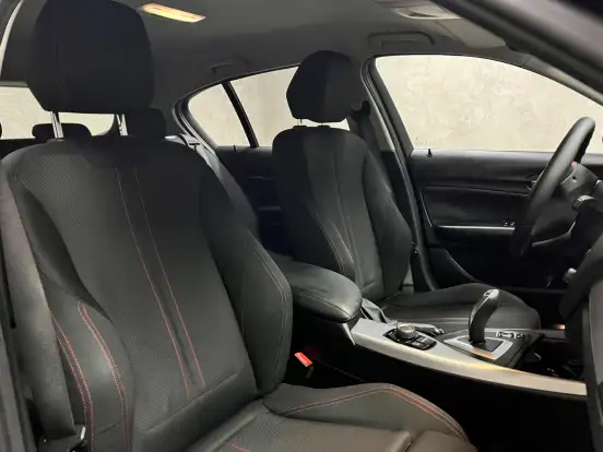 BMW-120i-2015