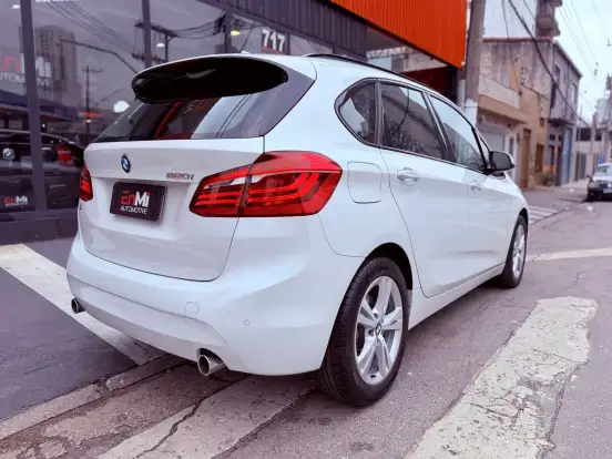 BMW-220i-2.0 CAT GP 16V TURBO ACTIVEFLEX 4P AUTOMÁTICO BMW-220i-2016