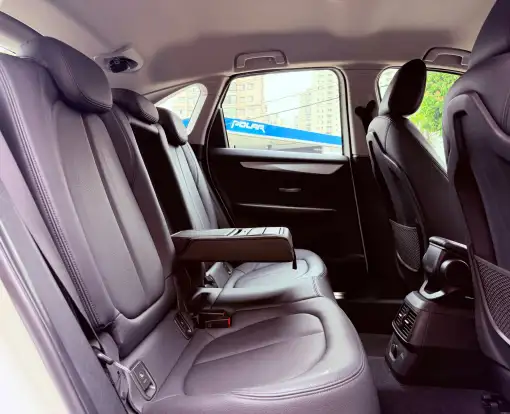BMW-220i-2016