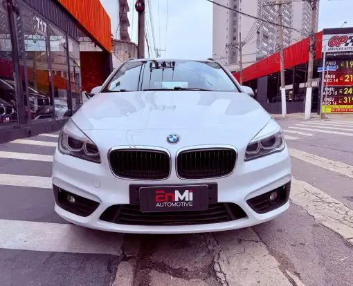 BMW-220i-2016