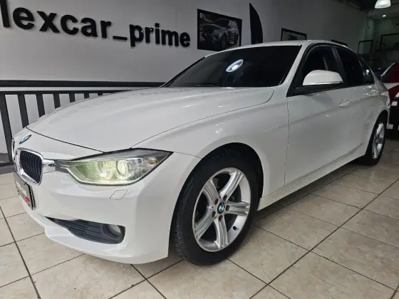 BMW 320i 2.0 16V TURBO ACTIVE FLEX 4P AUTOMÁTICO BMW 320i 2.0 16V TURBO ACTIVE FLEX 4P AUTOMÁTICO