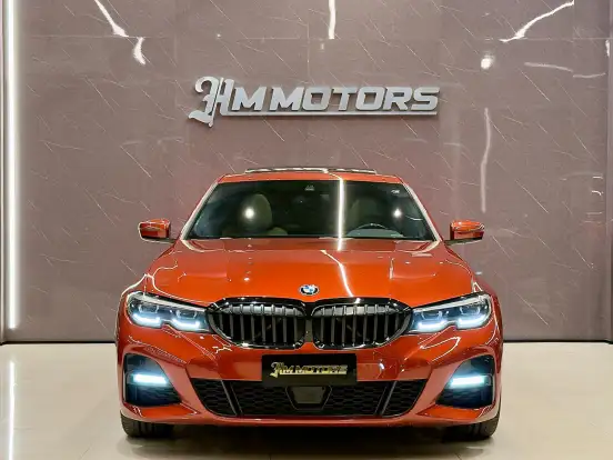 BMW-320i-2022