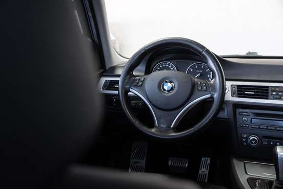 BMW-320i-2.0 16V GASOLINA 4P AUTOMÁTICO BMW-320i-2007