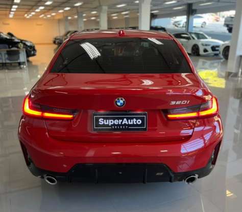 BMW-320i-2023