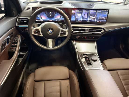 BMW-320i-2023