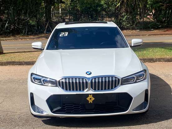 BMW-320i-2022