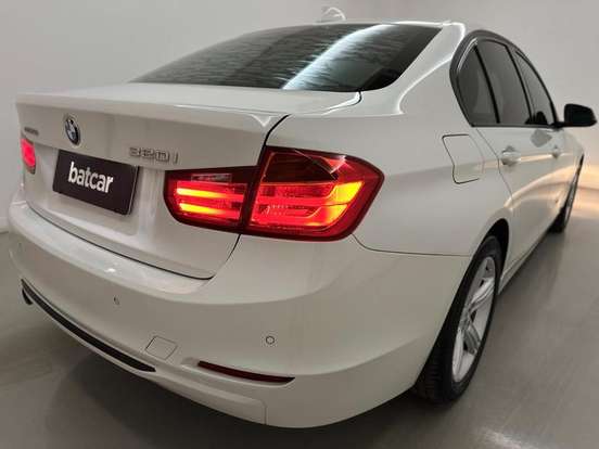 BMW-320i-2015