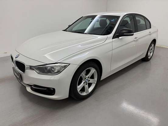BMW-320i-2015