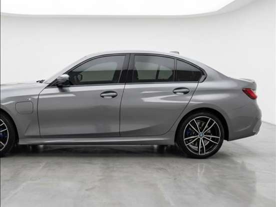 BMW-330e-2.0 16V TURBO HÍBRIDO M SPORT AUTOMÁTICO BMW-330e-2024
