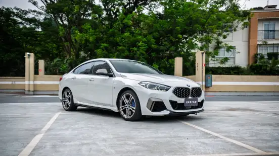 BMW-M 235i-2021