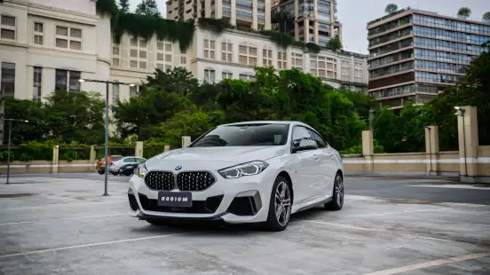BMW-M 235i-2021