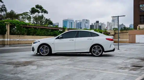 BMW-M 235i-2021