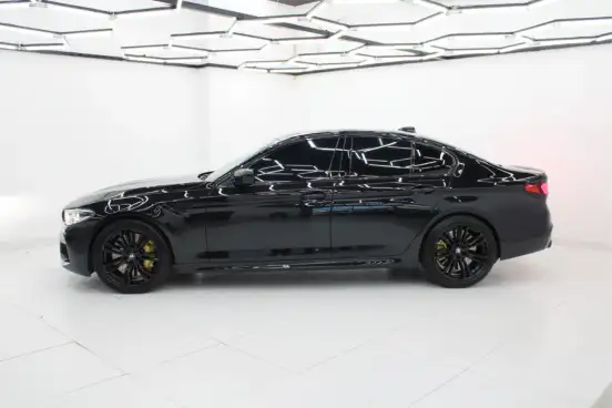 BMW-M5-2019