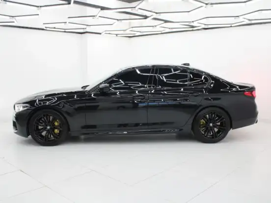 BMW-M5-4.4 V8 TWIN POWER M XDRIVE STEPTRONIC BMW-M5-2019
