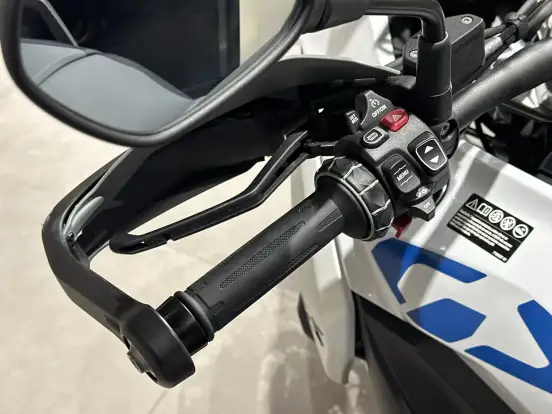 BMW-R 1300 GS PLUS BMW-R 1300 GS PLUS-2024