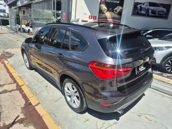 BMW-X1-2.0 16V TURBO ACTIVEFLEX SDRIVE20I 4P AUTOMÁTICO BMW-X1-2017