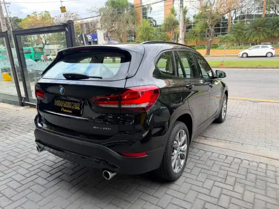 BMW-X1-2021