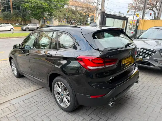BMW-X1-2021