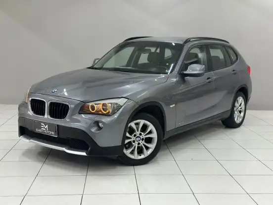 BMW-X1-2.0 18I S-DRIVE 4X2 16V GASOLINA 4P AUTOMÁTICO BMW-X1-2011