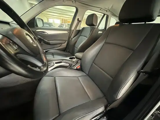 BMW-X1-2011