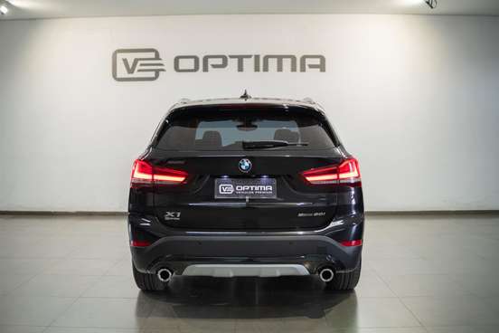 BMW-X1-2021
