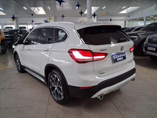 BMW-X1-2021